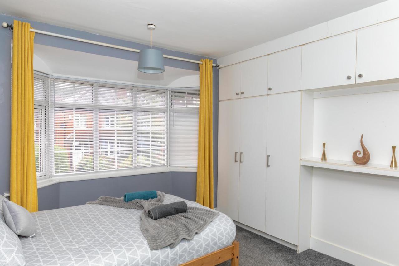 Leeds City Centre Spacious House Free Parking And Wi-Fi Экстерьер фото